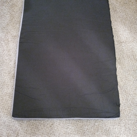 Pet Bed - Picture 2 of 2